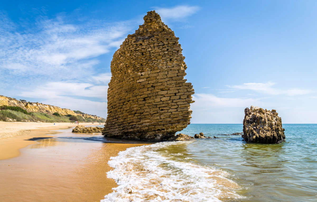 Tres costas españolas poco conocidas: naturaleza, cultura y patrimonio de la UNESCO fuera de los itinerarios habituales