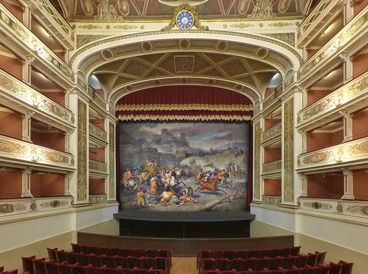 Telón histórico del Teatro Nuovo Gian Carlo Menotti