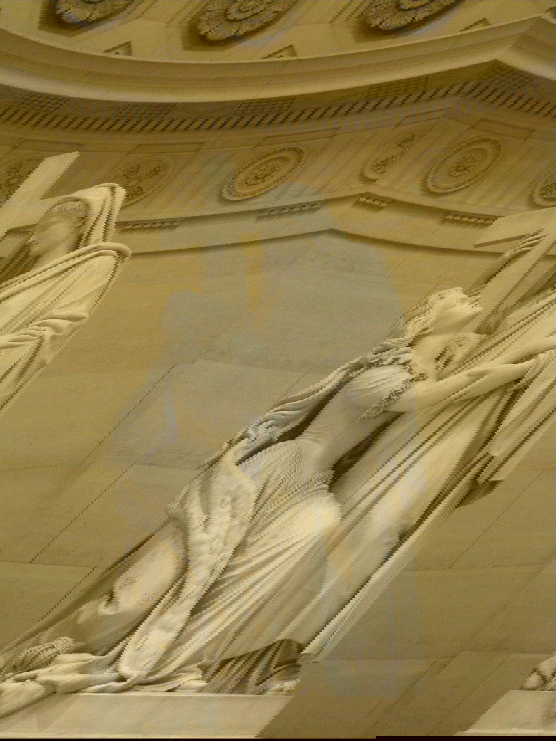 Jean-Pierre Cortot, Marie-Antoinette soutenue par la religion (1835 ; marbre ; Paris, Chapelle Expiatoire). Photo : Wikimedia Commons - Couscouschocolat