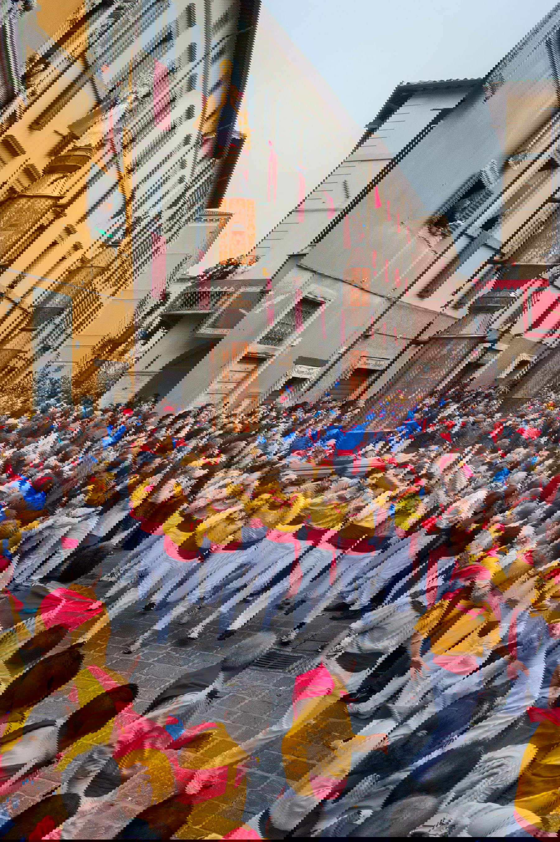 Steve McCurry, Festa dei Ceri (2014; Gubbio, Umbria) &copy;Steve McCurry All rights reserved