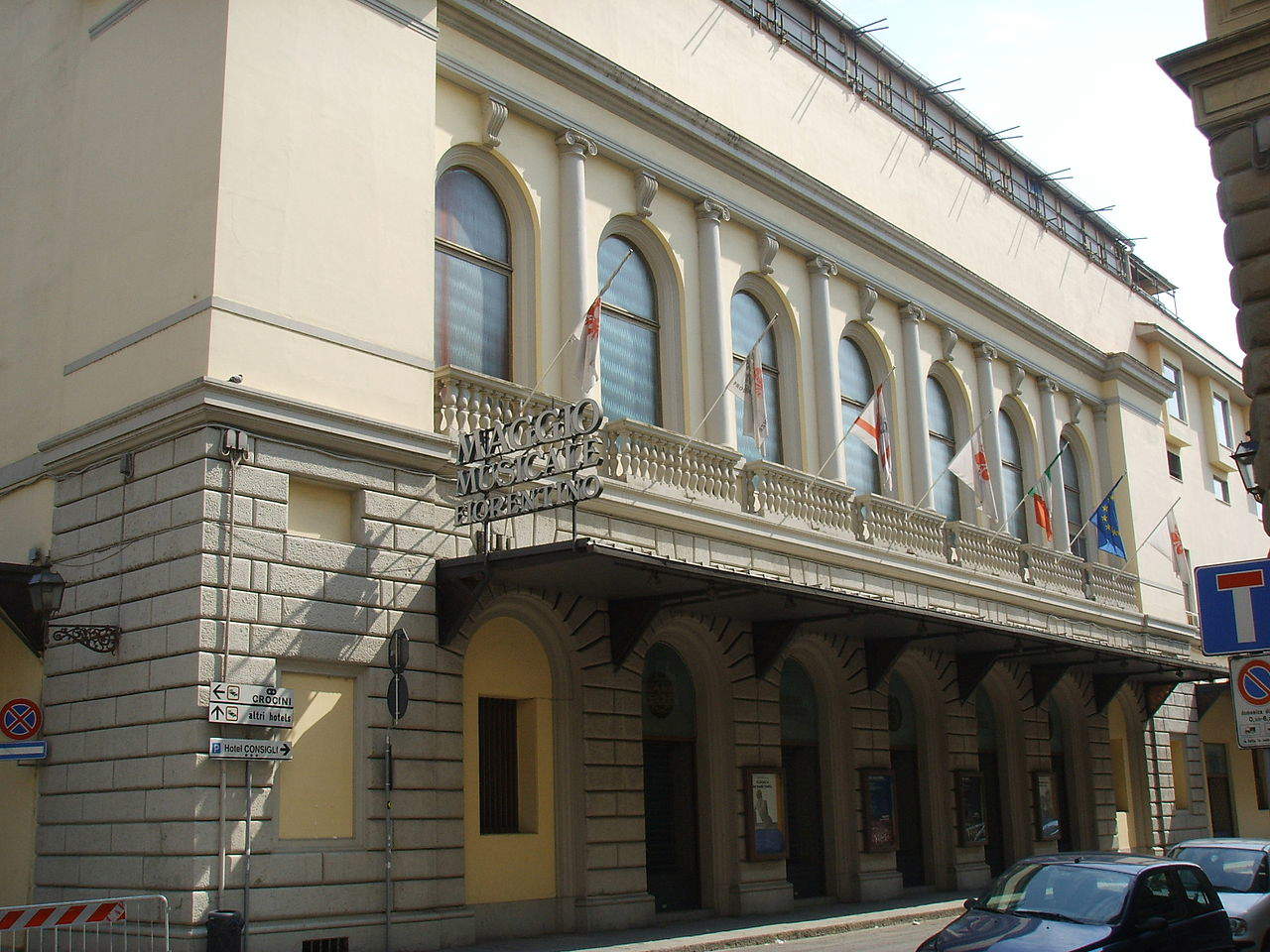 Il Teatro Comunale di Firenze nel 2007. Foto: Francesco Bini Il Teatro Comunale di Firenze nel 2007. Foto: Francesco Bini