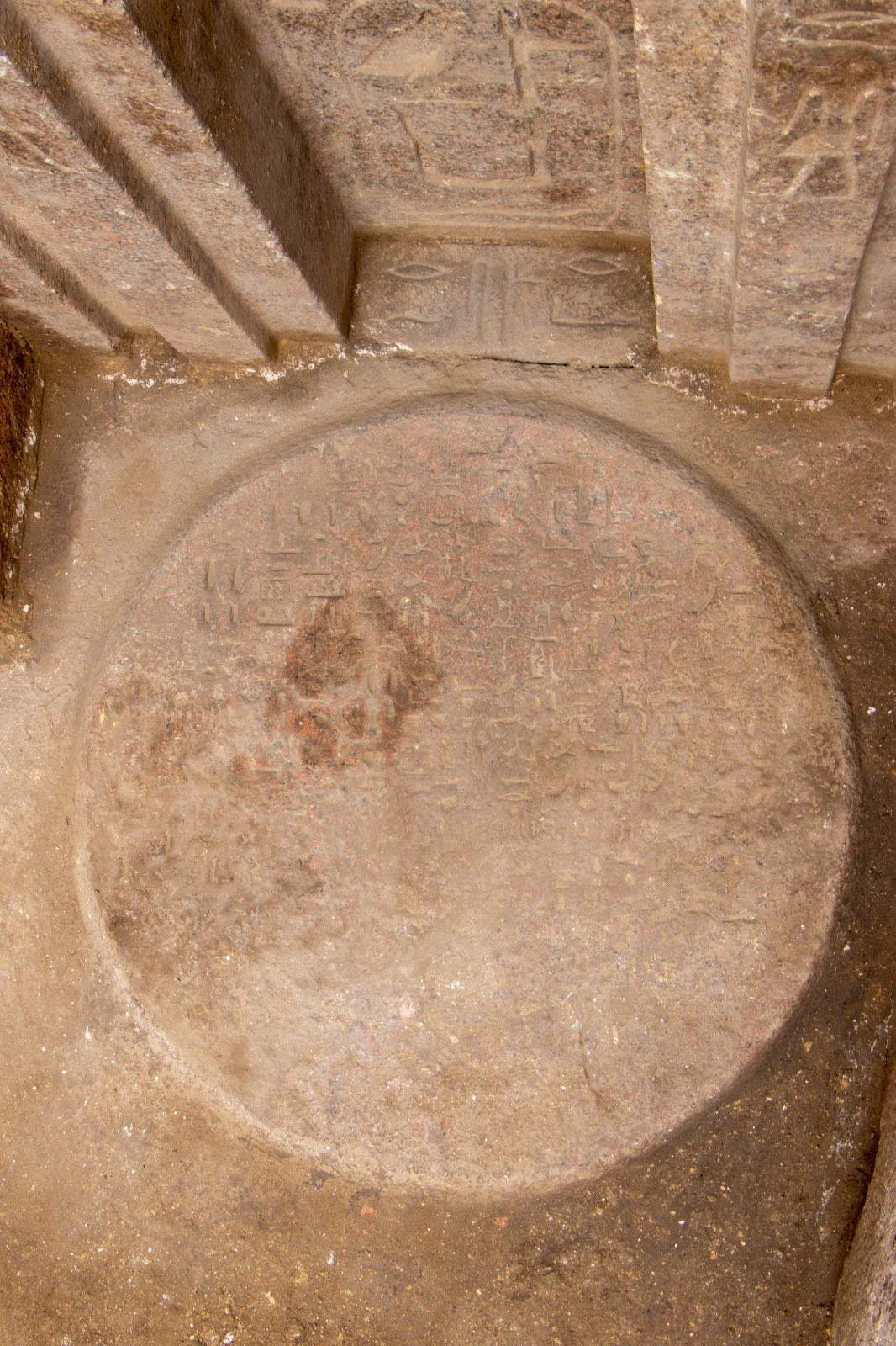 Tumba del príncipe Userefra en Saqqara Tumba del príncipe Userefra en Saqqara