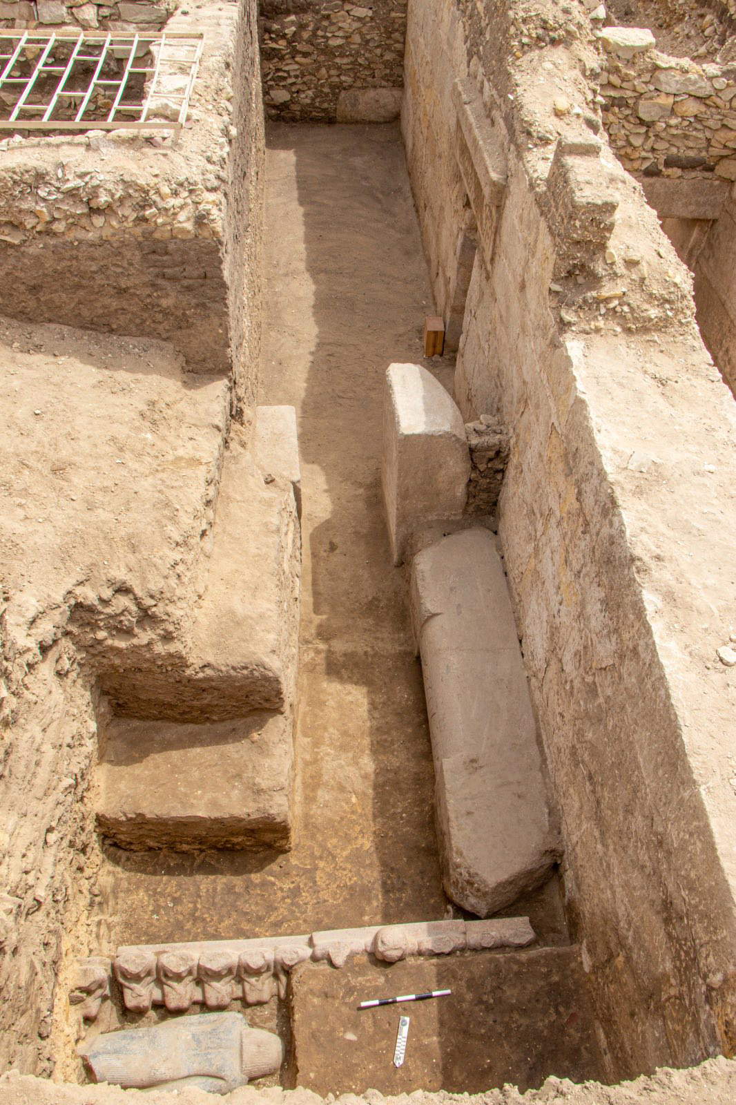 Tumba del príncipe Userefra en Saqqara Tumba del príncipe Userefra en Saqqara