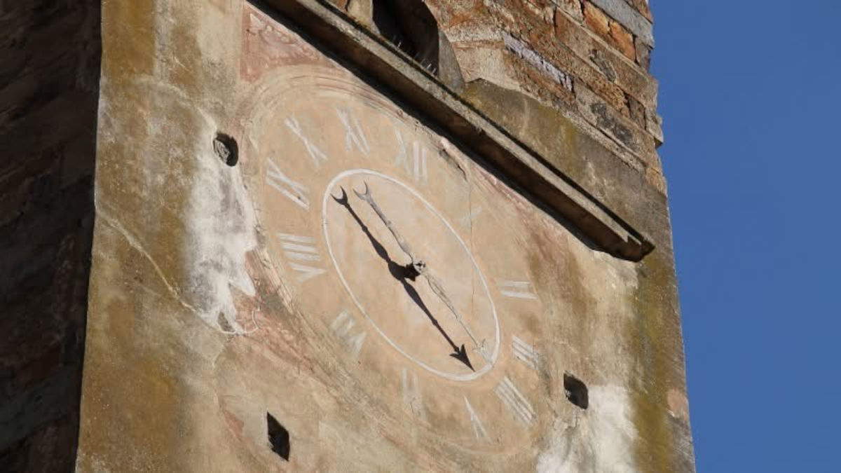 Vicopisano, die Geschichte der Restaurierung des Uhrenturms zurück in die Gemeinschaft