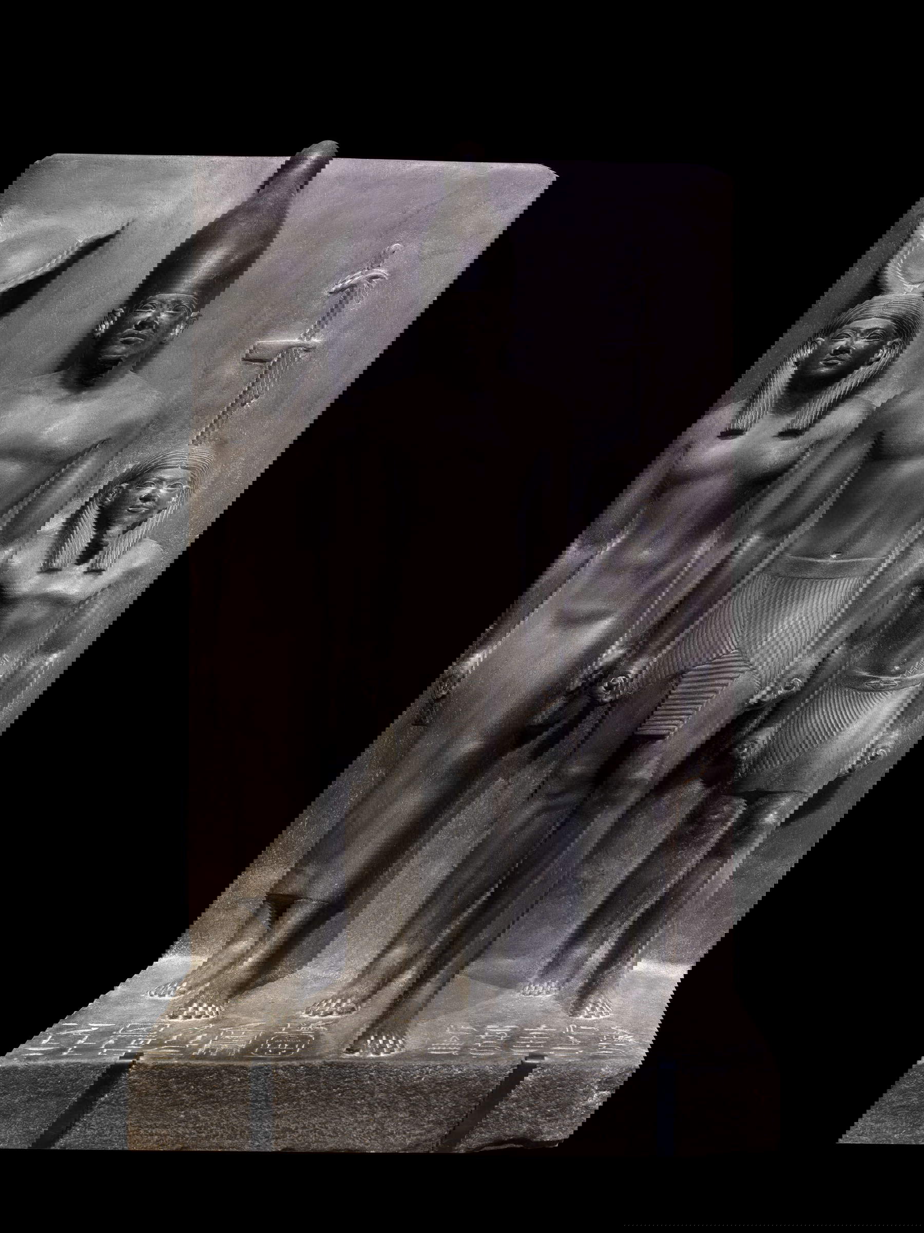 Triade di Micerino (IV dinastia, Antico Regno scisto; Il Cairo, Museo Egizio). Foto: Massimo Listri