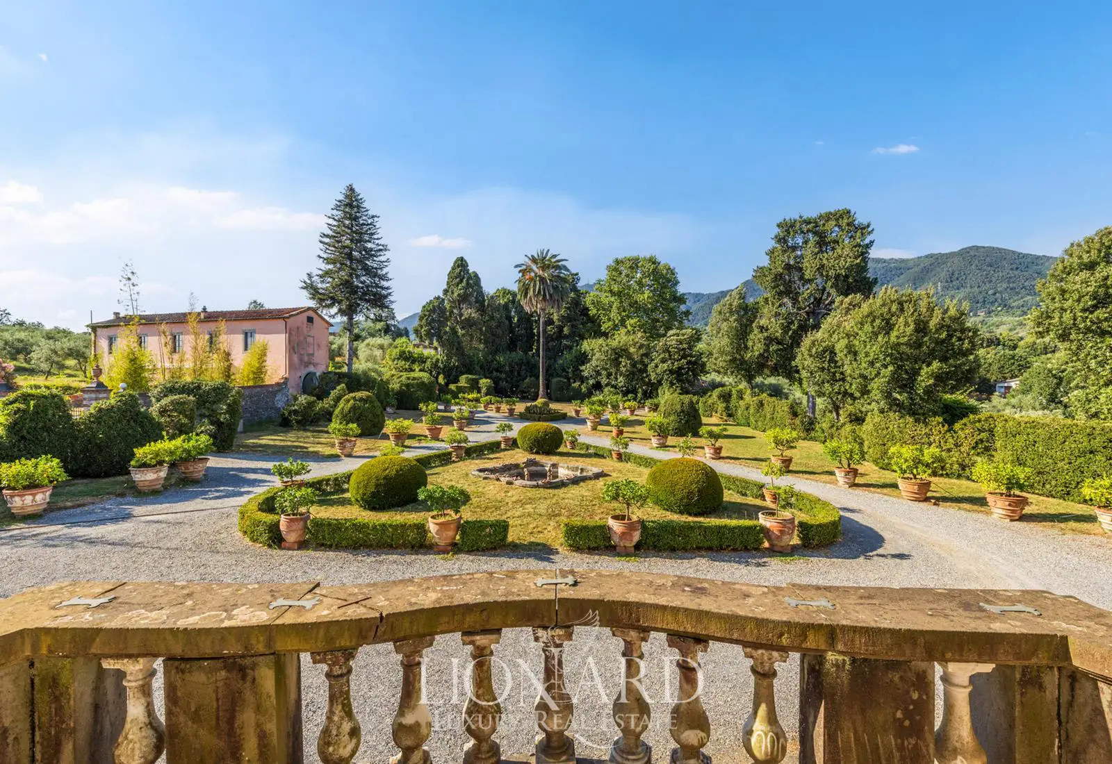 Villa Orsucci, su concessione di Lionard