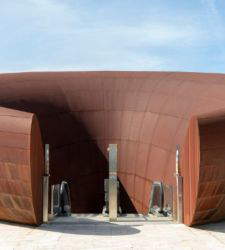 In Neapel wurde der neue Bahnhof Monte Sant'Angelo von Anish Kapoor entworfen