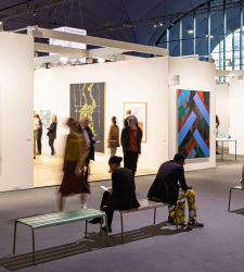 Why is it so difficult to find novelty and outsiders at art fairs?