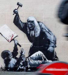 Banksys Anonymität ist nach dem Wandgemälde am Gebäude des Royal Courts of Justice in London in Gefahr