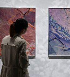 CAMERA wird die Ausgabe 2026 des EXPOSED - Torino Foto Festival organisieren. Entblößung ist das gewählte Thema 