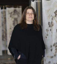 Quién es Chiara Camoni, la artista que representará a Italia en la Bienal de Venecia 2026