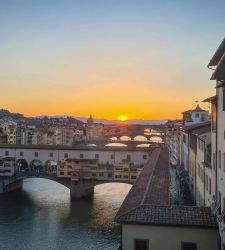 Firenze, il Corridoio Vasariano si apre di sera: visite notturne da luglio a dicembre