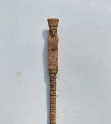 Ein sehr seltener Töpfergriffel aus dem 5. Jahrhundert v. Chr., gefunden in Gela auf Sizilien.