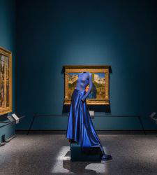 Mailand, in der Pinacoteca di Brera verflechten sich Kunstgeschichte und Mode mit den Kleidern von Armani 