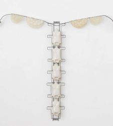 Jenseits der Materie: Neue Spiritualitäten und rituelle Praktiken in der zeitgenössischen Kunst