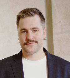Un trentenaire à la tête d'Art Basel Paris : Karim Crippa nouveau directeur Un trentenaire à la tête d'Art Basel Paris : Karim Crippa nouveau directeur