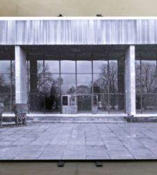 A Kyiv Pavilion 13 riapre con Шубін, il nuovo progetto site responsive dell’artista Sam Lewitt