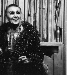 Louise Nevelson in mostra a Bologna, scultura come linguaggio di memoria ed emancipazione