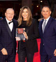 Onion crowned: Massimo Boldi receives an award from the Ministry of Culture