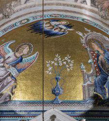 A novel technique in the history of mosaics: the Annunciation in Pisa Cathedral