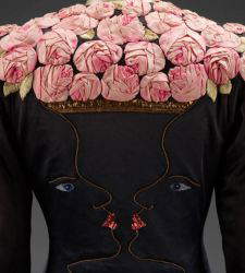 Al Victoria and Albert Museum la prima mostra mai dedicata nel Regno Unito a Elsa Schiaparelli