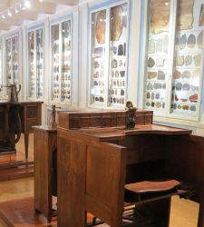 Florence, Museo dell'Opificio delle Pietre Dure is enriched with two precious tiles