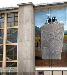 Aosta, Einweihung der anthropomorphen Stele von Ozmo