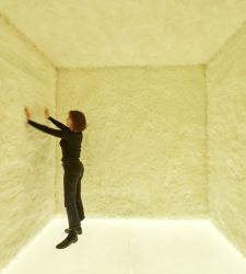 La Fundación Piero Manzoni y Hauser &amp; Wirth donan dos entornos inmersivos de Piero Manzoni al Magazzino Italian Art