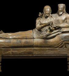 Under restoration, the Sarcophagus of the Bride and Groom, a masterpiece of Etruscan art and a symbol of the Villa Giulia Etruscan Museum 