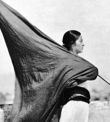 Al Museo di Roma in Trastevere una mostra su Tina Modotti fotografa e militante