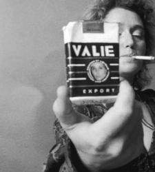 Zwei feministische Visionen im Dialog: VALIE EXPORT und Ketty La Rocca bei Thaddaeus Ropac