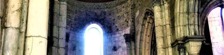 Messine, fête d'Halloween dans une importante église gothique, mais où est l'autorisation ?