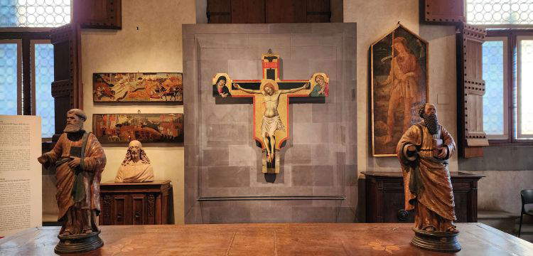 Firenze, al Museo Horne la Croce Siviero restaurata e ricomposta dopo 100 anni