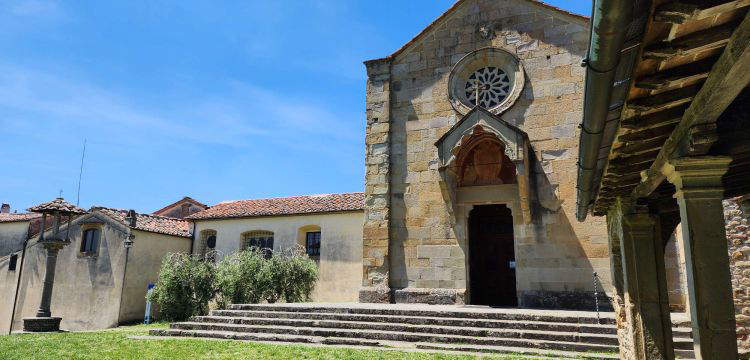 Searching for truth among the stones and paintings of the convent of San Francesco in Fiesole 