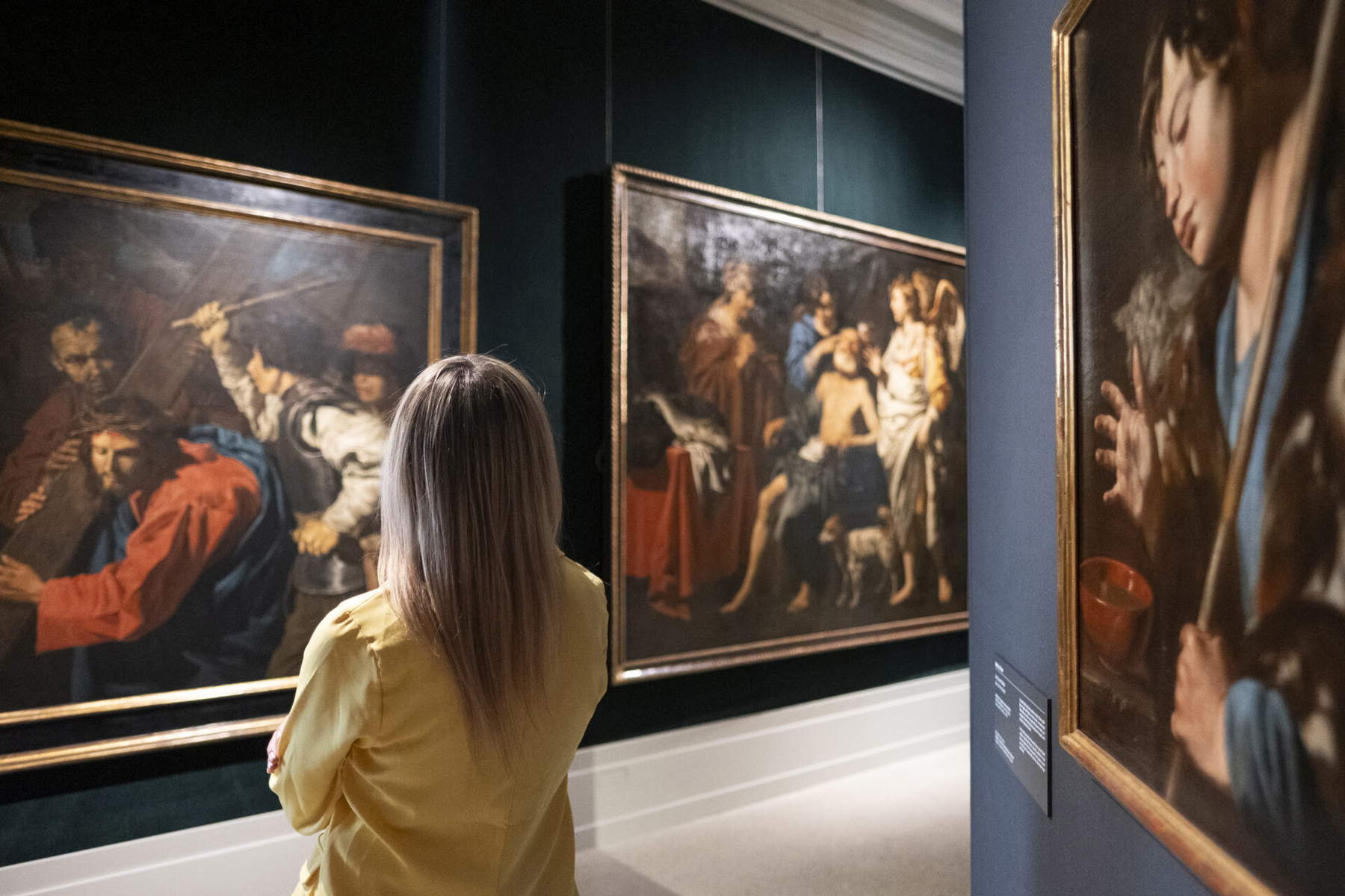 Ausstellungslayouts Matthias Stom. Un caravaggesco nelle collezioni lombarde, Pinacoteca Tosio Martinengo. Foto: Alberto Mancini, mit freundlicher Genehmigung der Fondazione Brescia Musei