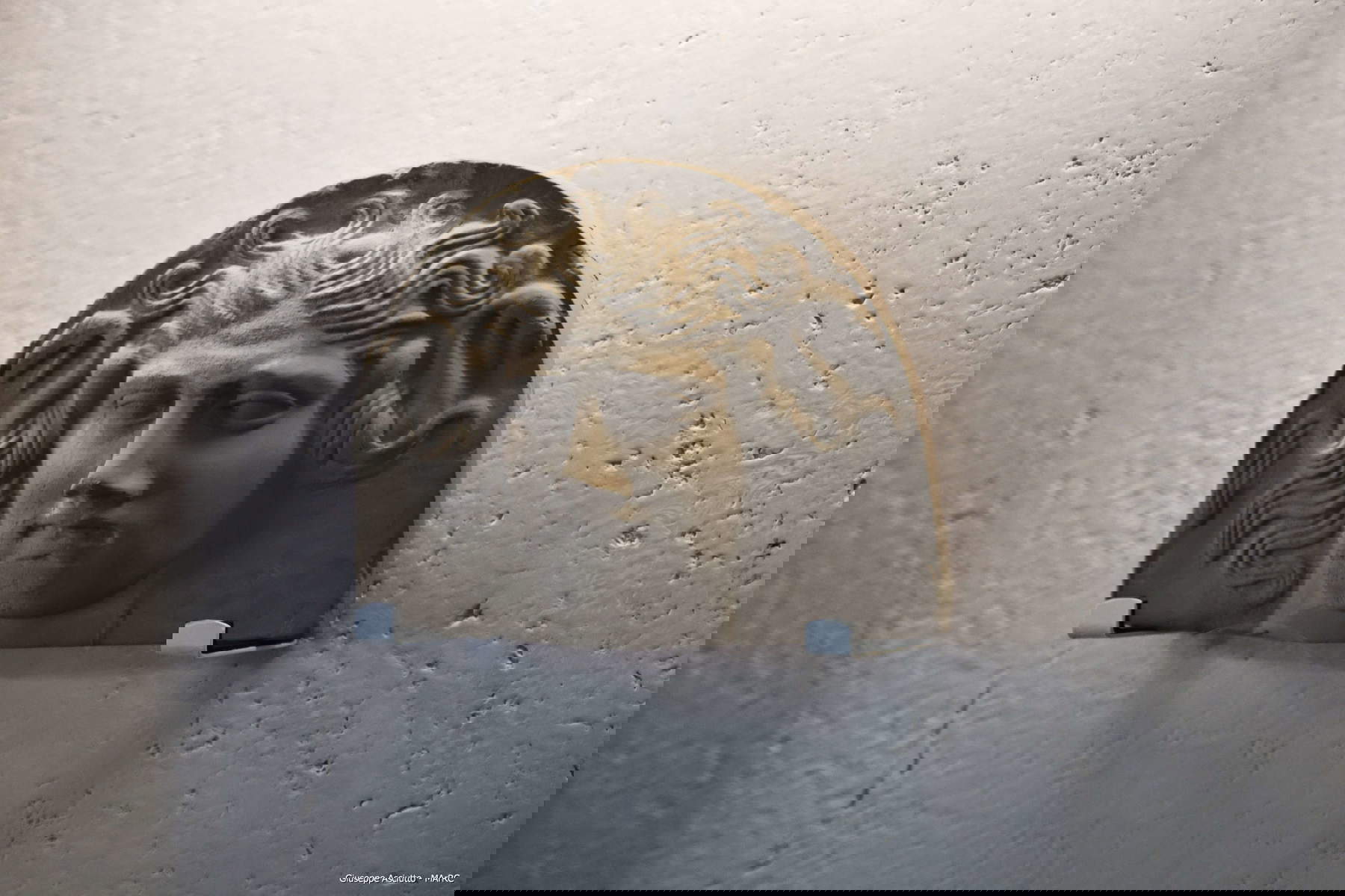 Antéfixe avec le visage de Méduse (Policoro, Musée national de la Siritide)