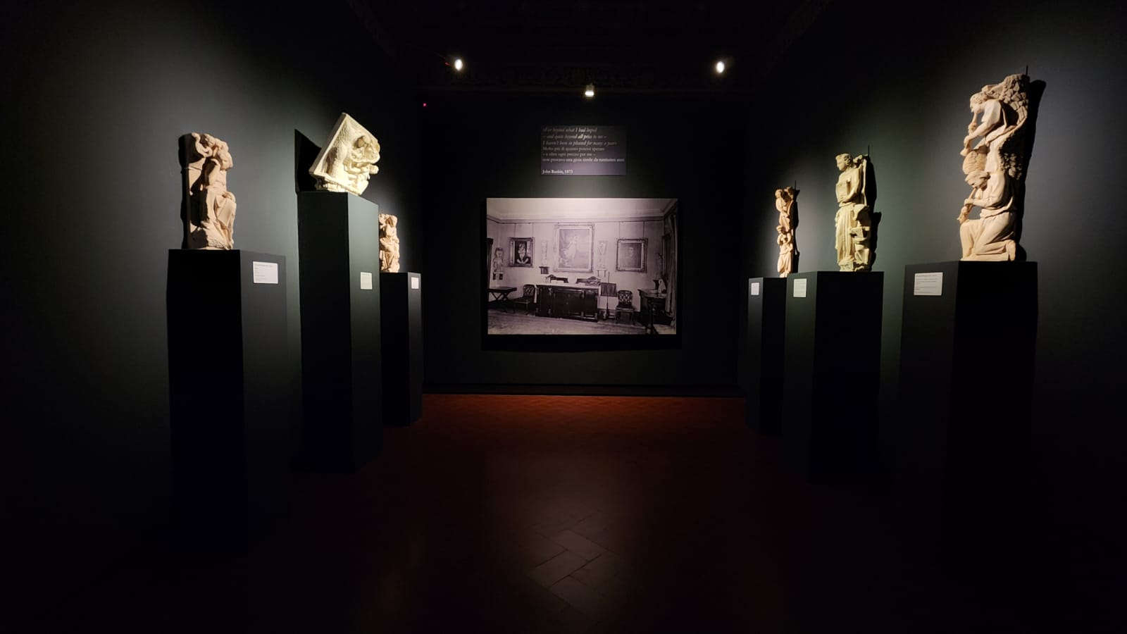 Montaje de la exposición Giovanni Pisano. Memoria de un escultor