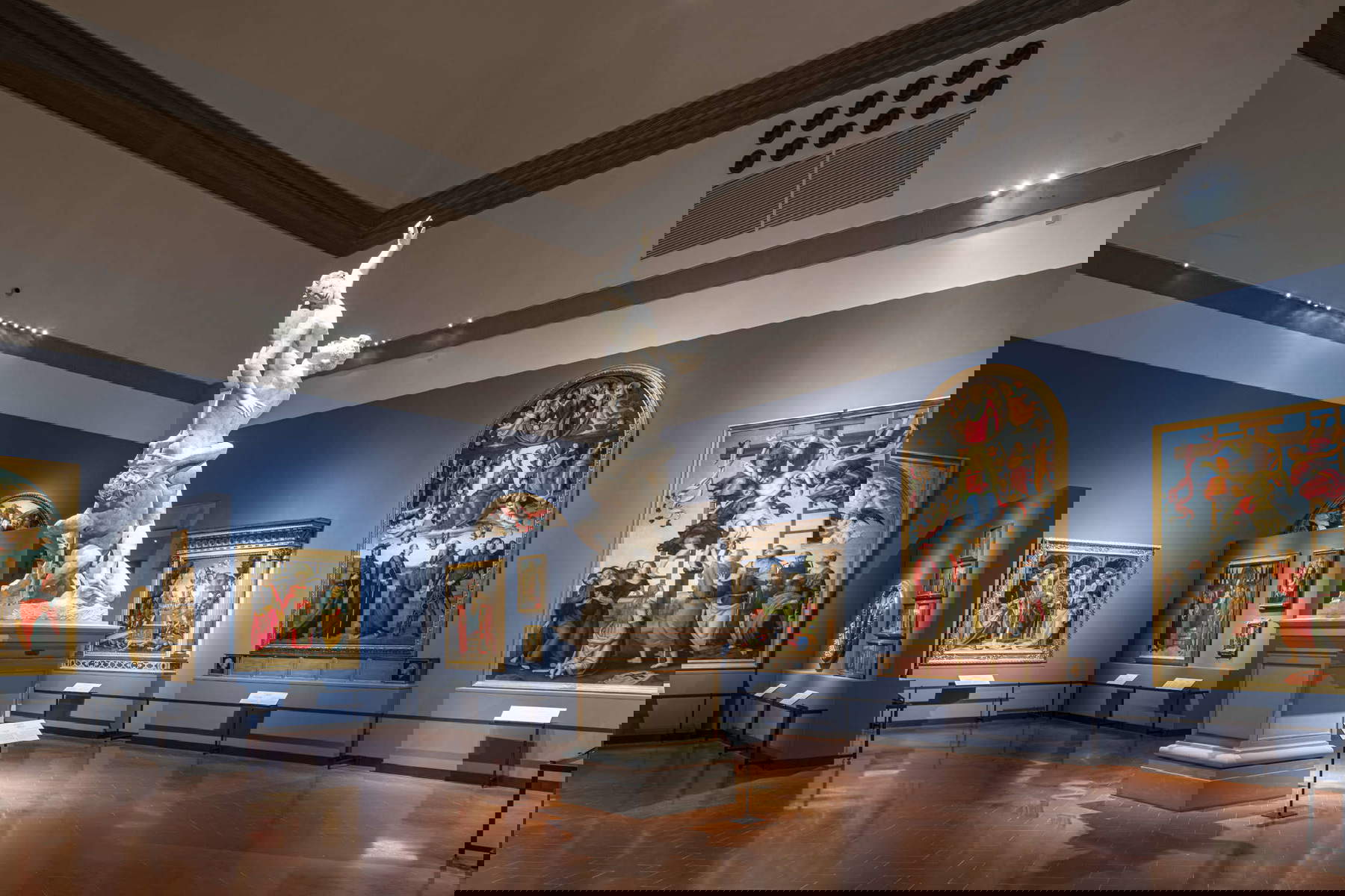 Galleria dell'Accademia di Firenze, Sala del Colosso &copy; Guido Cozzi. Fotografía cortesía de la Galleria dell'Accademia di Firenze y Musei del Bargello.