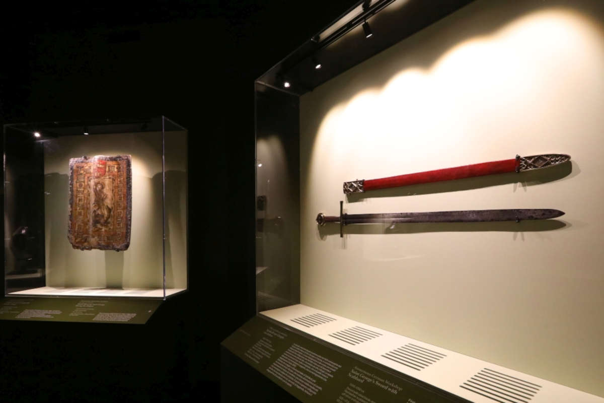 Exhibition layouts St. George. The journey of a knightly saint from the East to Genoa.