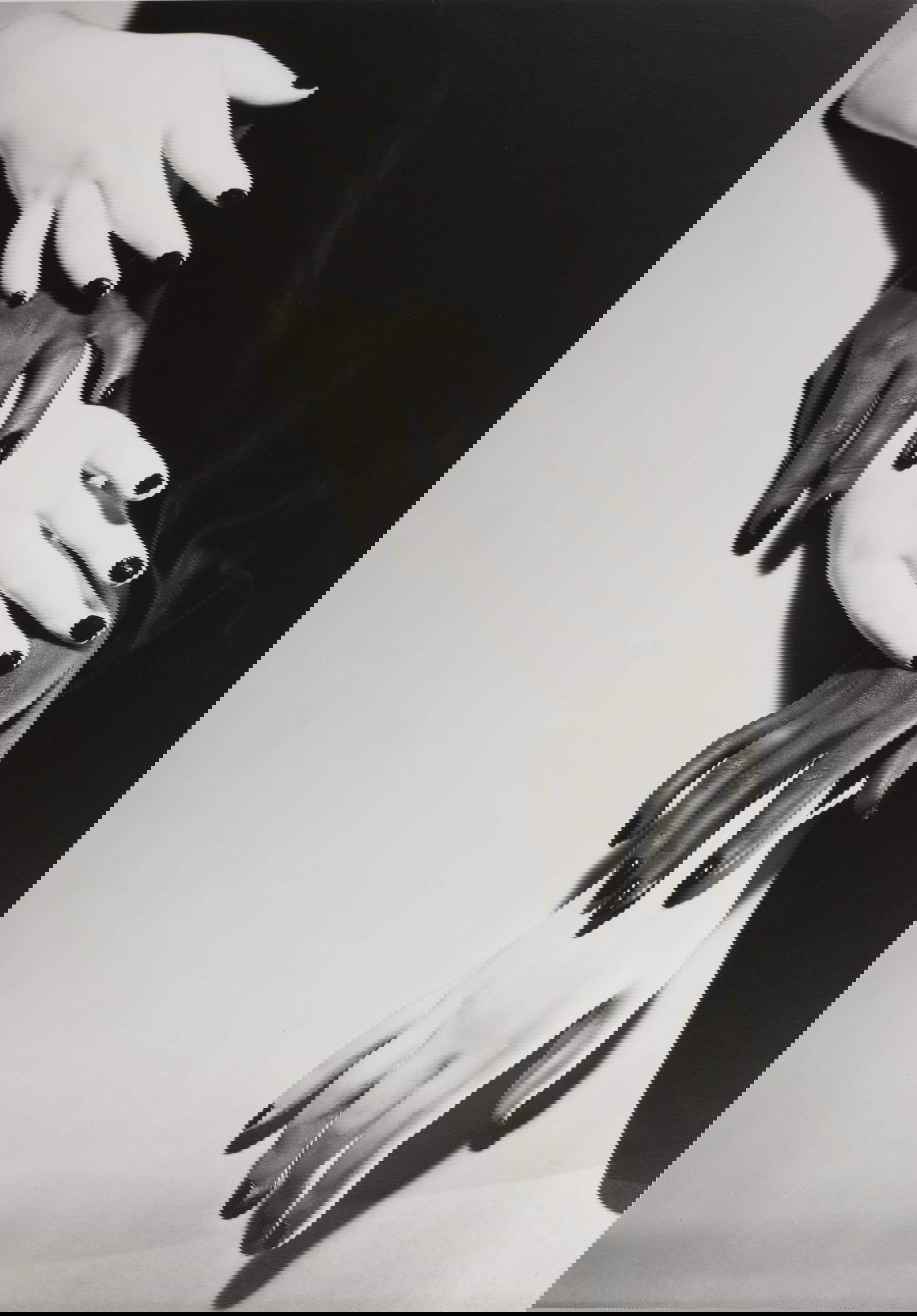 Horst P. Horst, Hands, Hands,1941 © Horst Estate