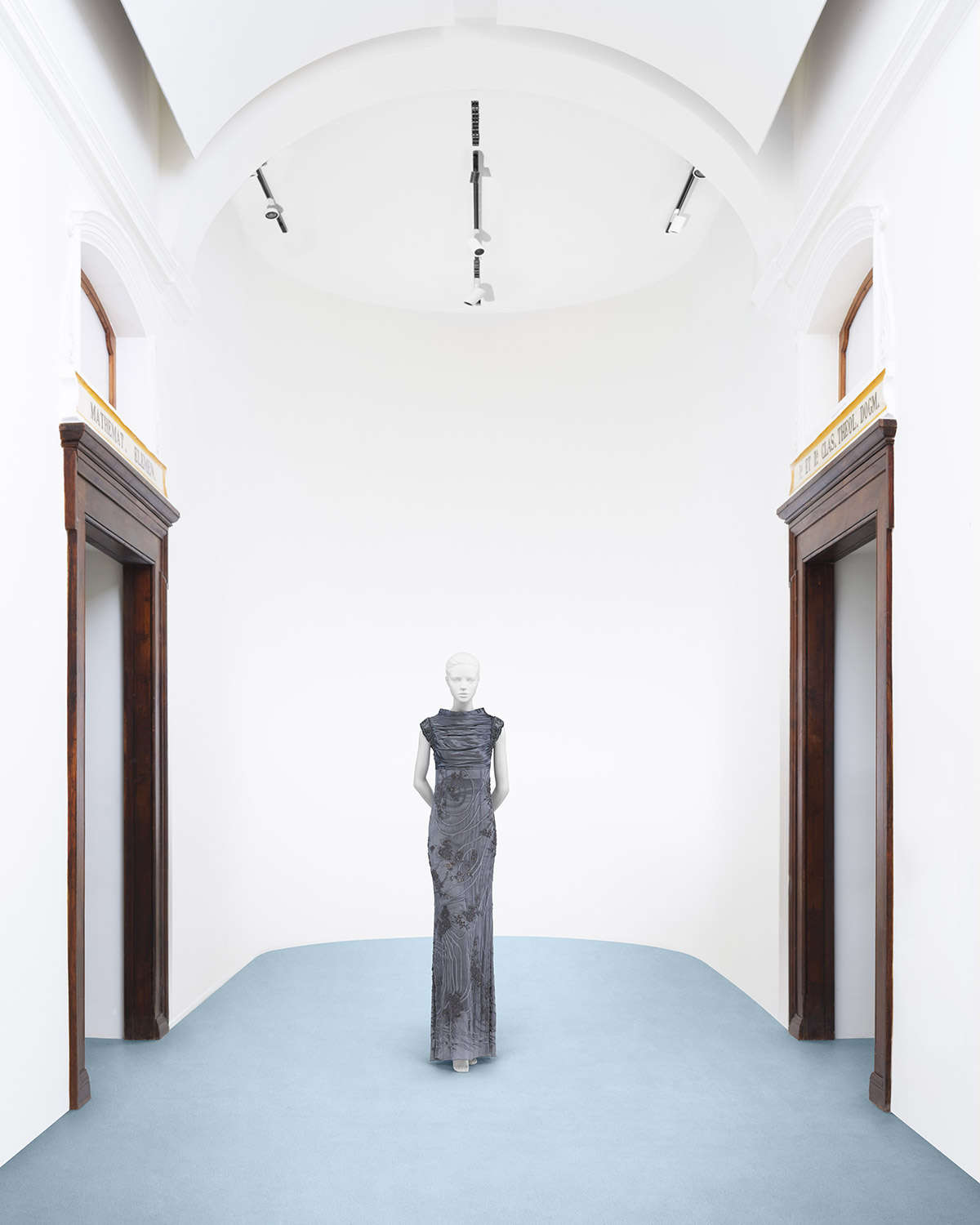 Valentino Garavani, Haute Couture, Model 156 (fall-winter 1999-2000)