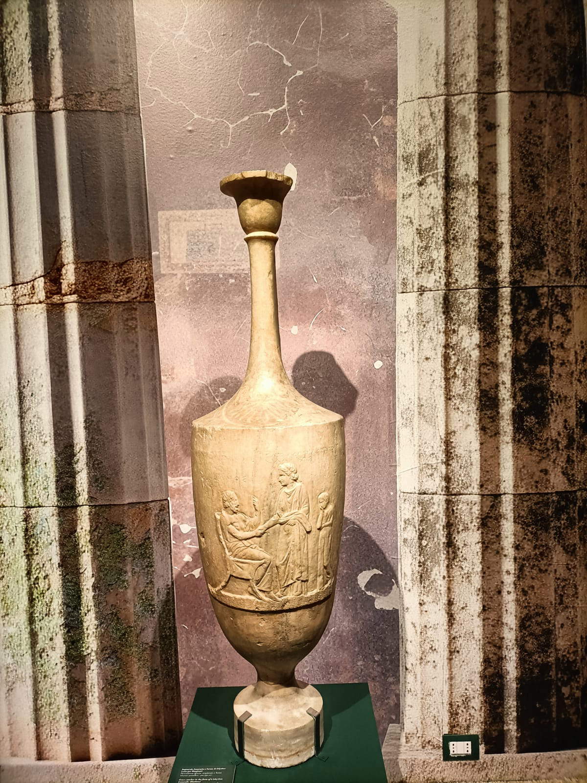 Der Marmor-Lekythos