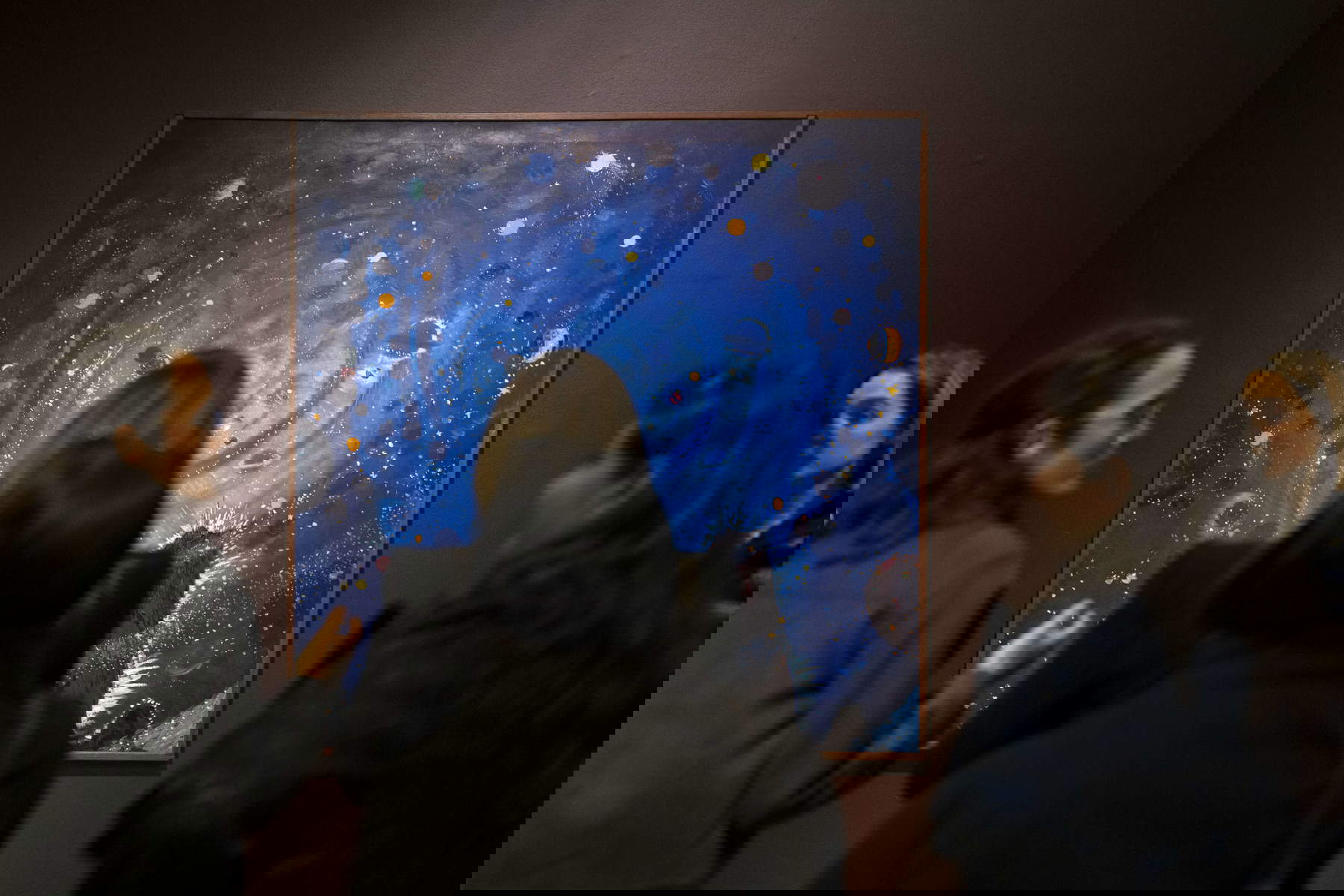 Ausstellungslayouts Nächte. Fünf Jahrhunderte voller Sterne, Träume und Vollmonde. Foto: Perottino. Auf Konzession von GAM Torino