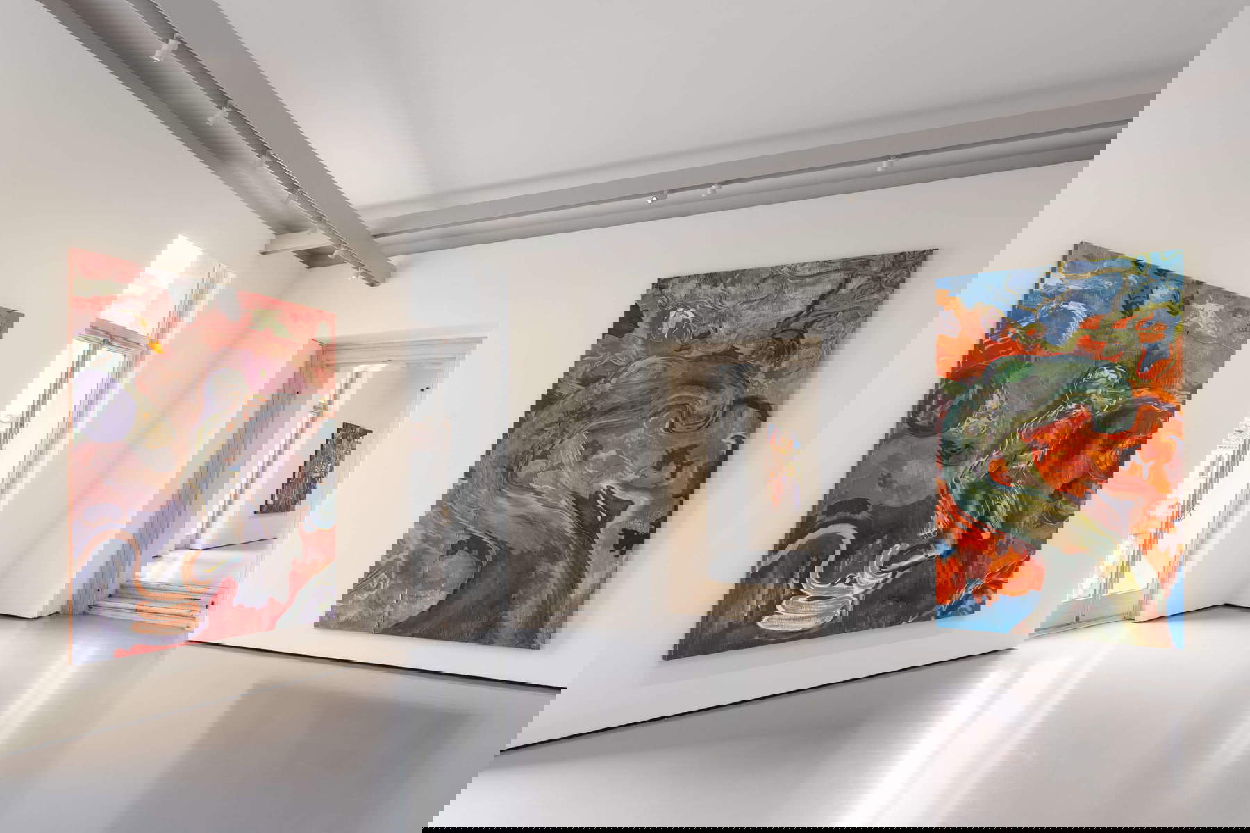 Montaje de la exposición La promesa del cambio. Fotografía: Marco Cappelletti Studio