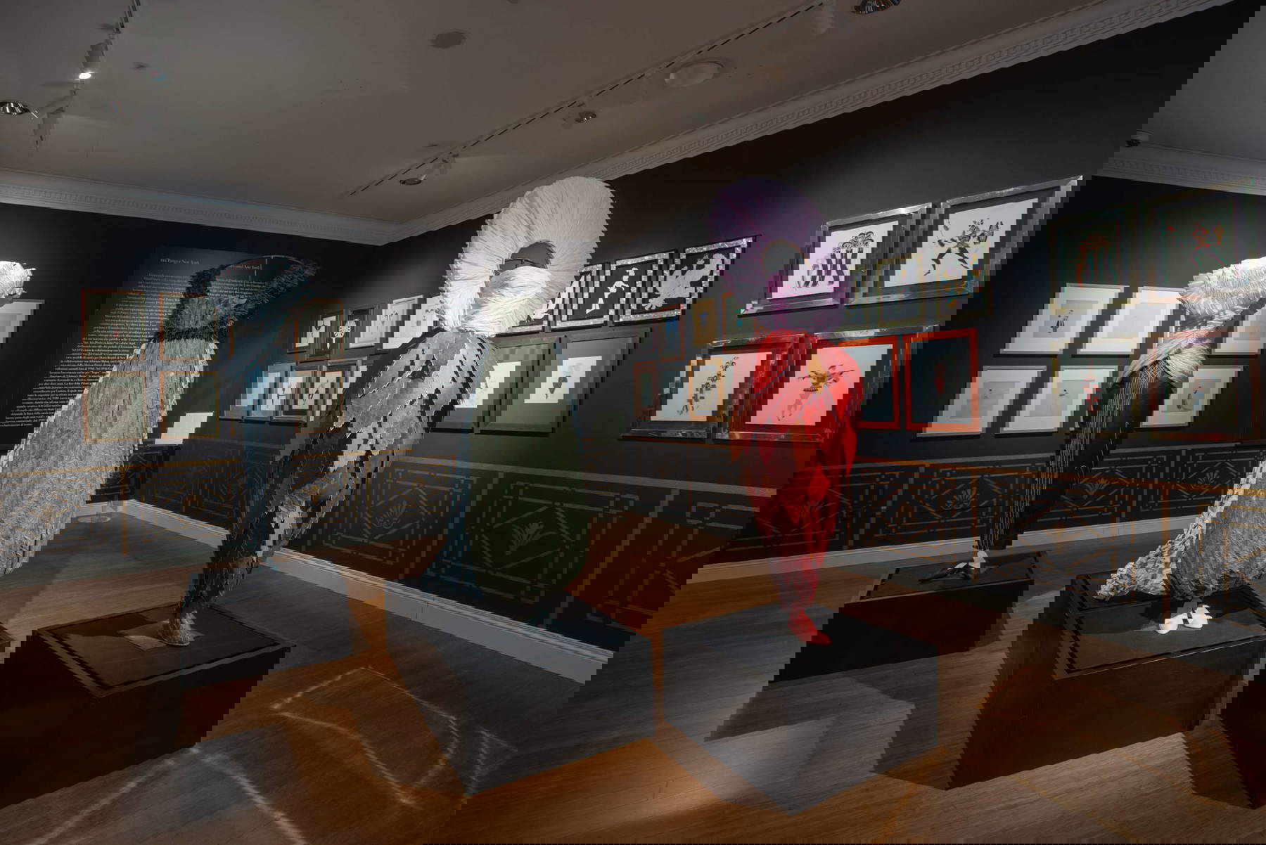 Ert&eacute; Ausstellungsgestaltung. Stil ist alles