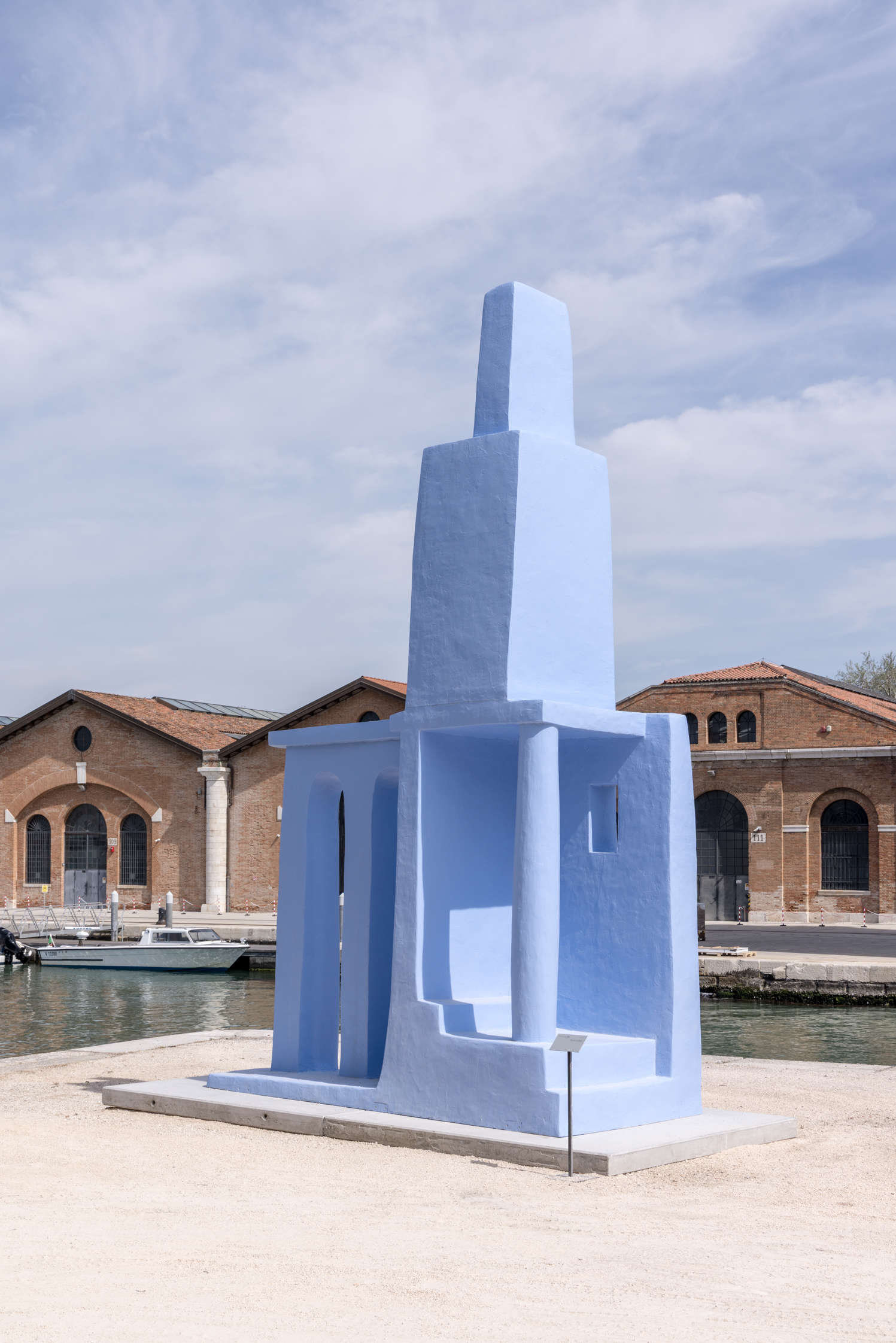 Biennale de Venise 2026, exposition internationale In minor keys, organisée par Koyo Kouoh. Installation. Photo : Marco Zorzanello