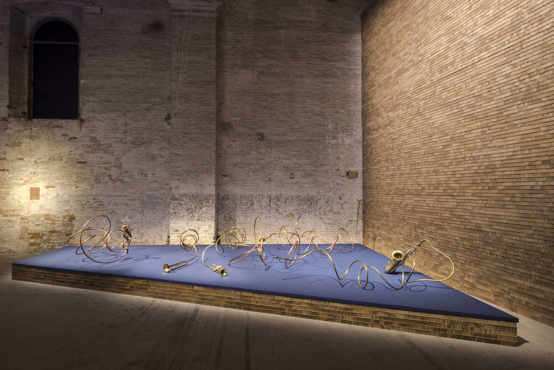 Biennale de Venise 2026, exposition internationale In minor keys, organisée par Koyo Kouoh. Installation. Photo : Marco Zorzanello