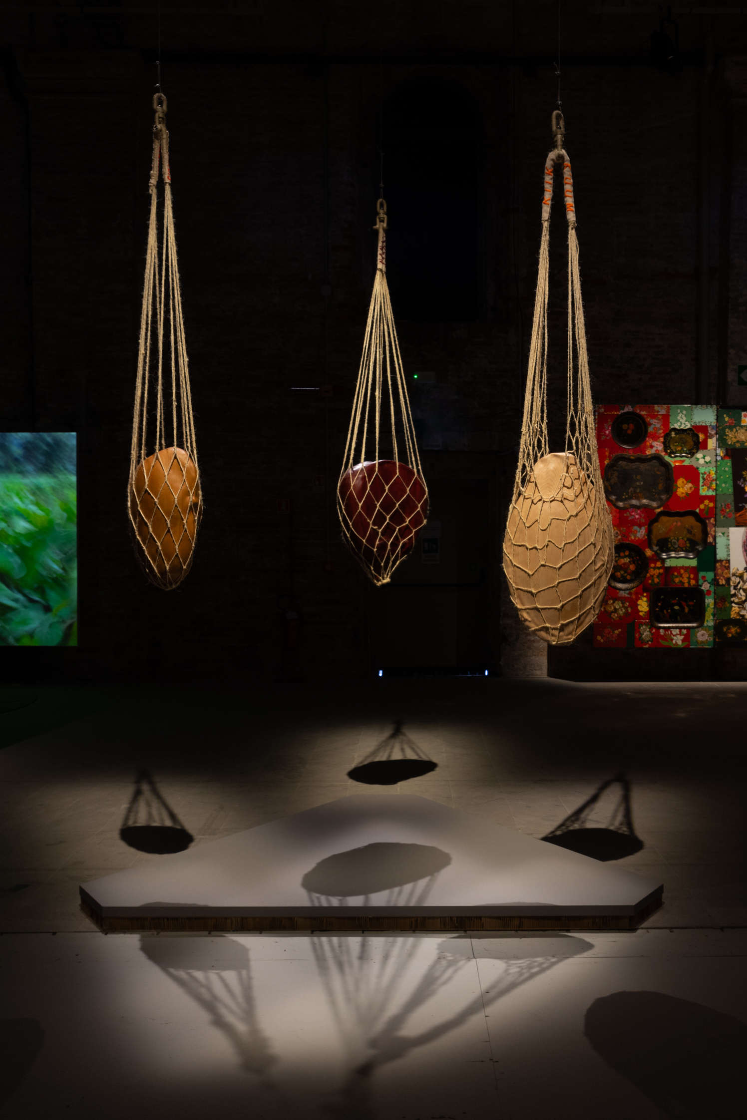 Biennale de Venise 2026, exposition internationale In minor keys, organisée par Koyo Kouoh. Mise en place. Photo : Luca Zambelli Bais