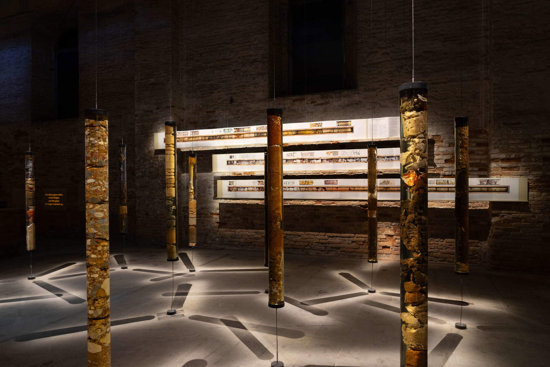 Biennale de Venise 2026, exposition internationale In minor keys, organisée par Koyo Kouoh. Mise en place. Photo : Luca Zambelli Bais