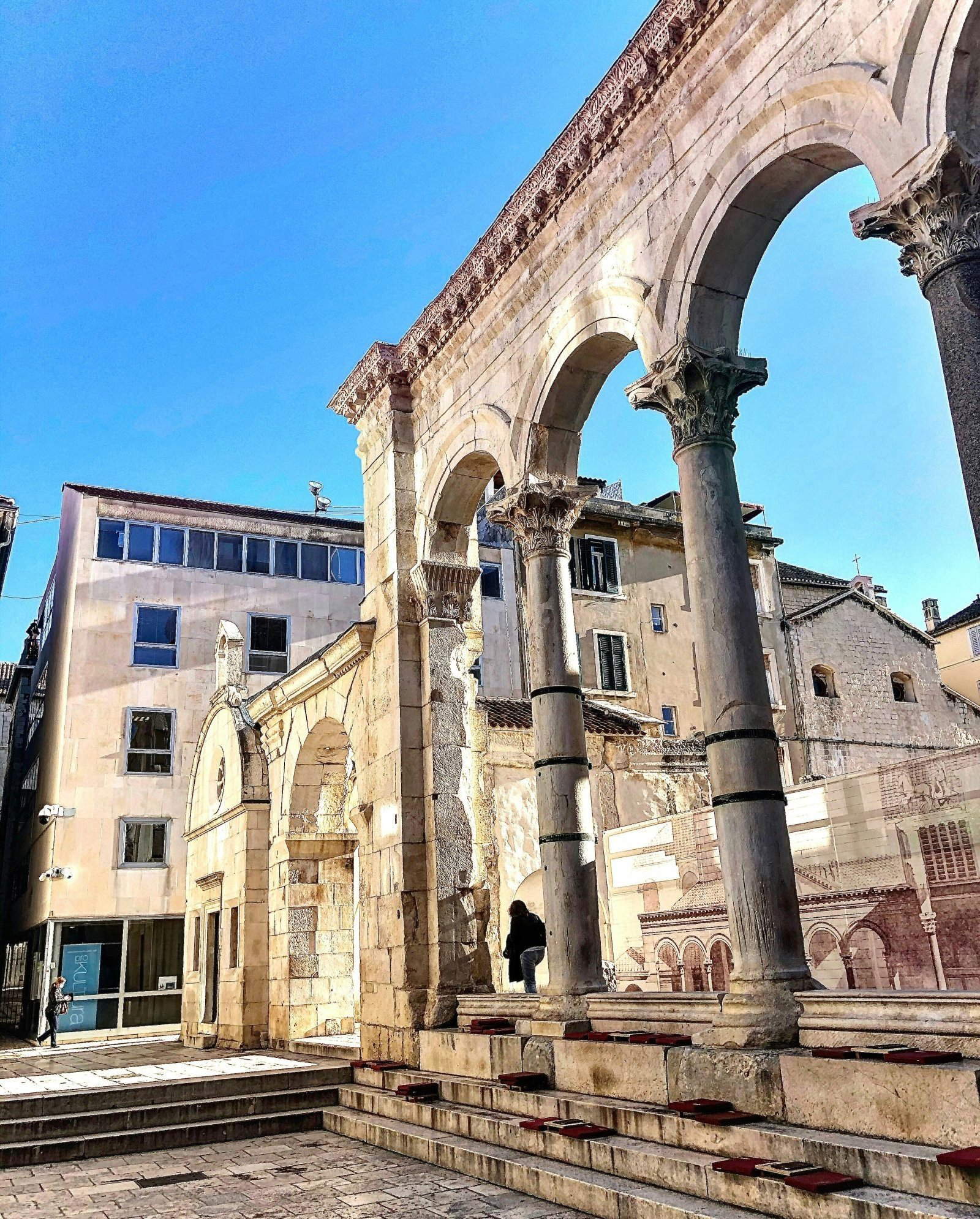 Mediterranean stratification experienced in the everyday life of the communities that inhabit it - Ruins of Diocletian's Palace in Split (Split, Croatia)